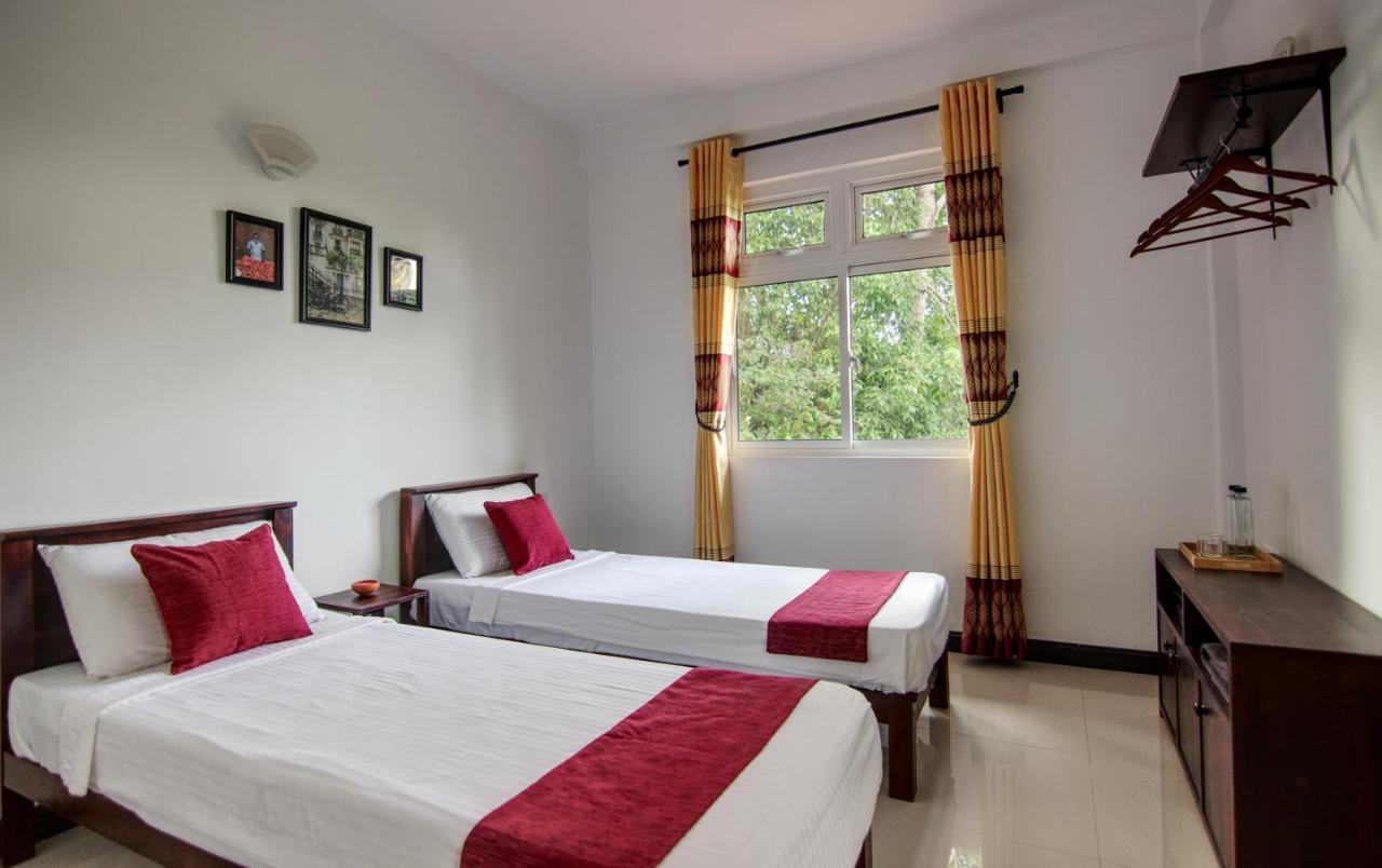 De Paris A Kandy Luaran gambar